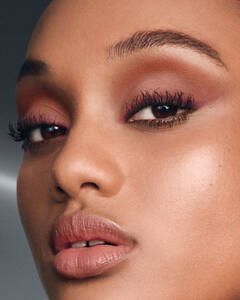 Illustration for an article Skincare