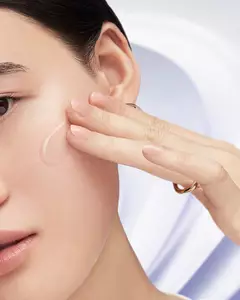 Illustration for an article Skincare
