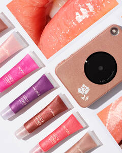 Illustration for an article Skincare