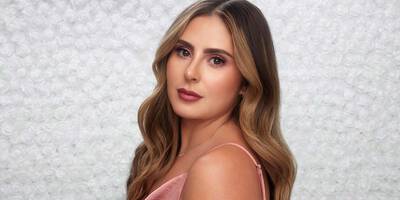 Monochromatic bridesmaid and best friend makeup look for guests on a wedding day.