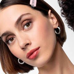 Illustration for an article Skincare