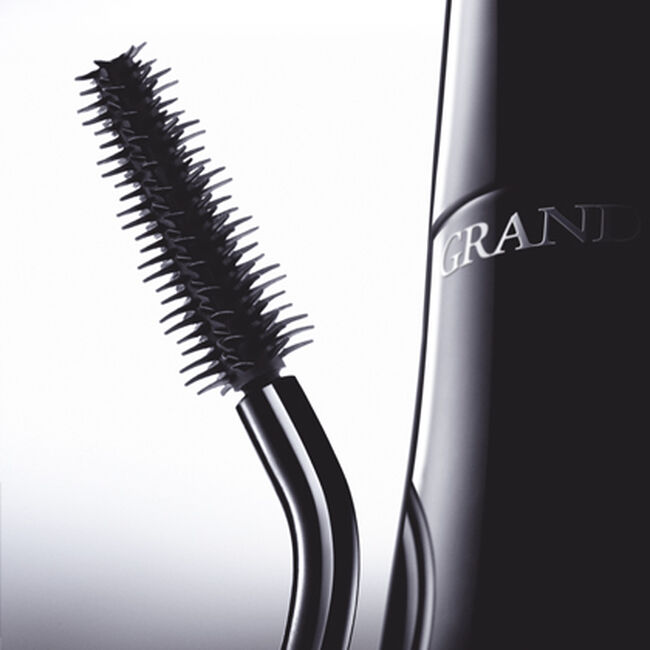 New Lancôme Mascara Grandiôse; Intense, Volume Mascara for fanned out