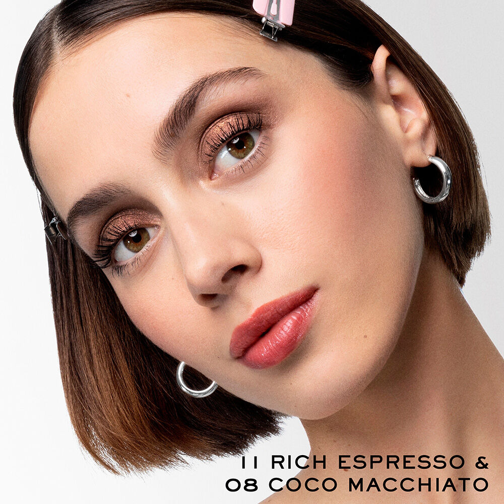 Model wearing Idole Tint Liquid Eyeshadow & Eyeliner 