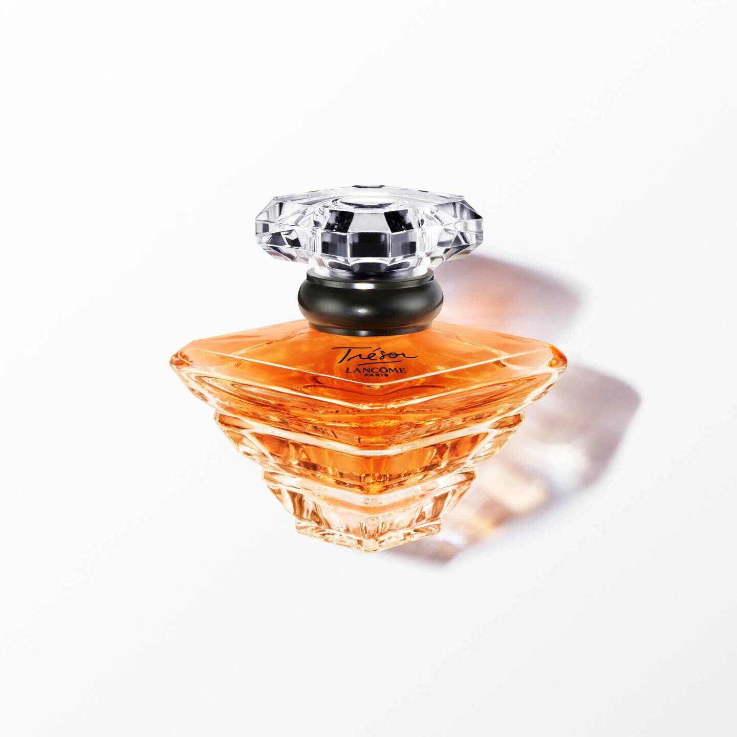 Trésor Eau de Parfum - Elegant Rose & Delicate Fruit - Lancôme
