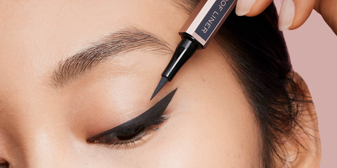 Where Is Eyeliner Applied ?  Where Is Eyeliner Applied ?