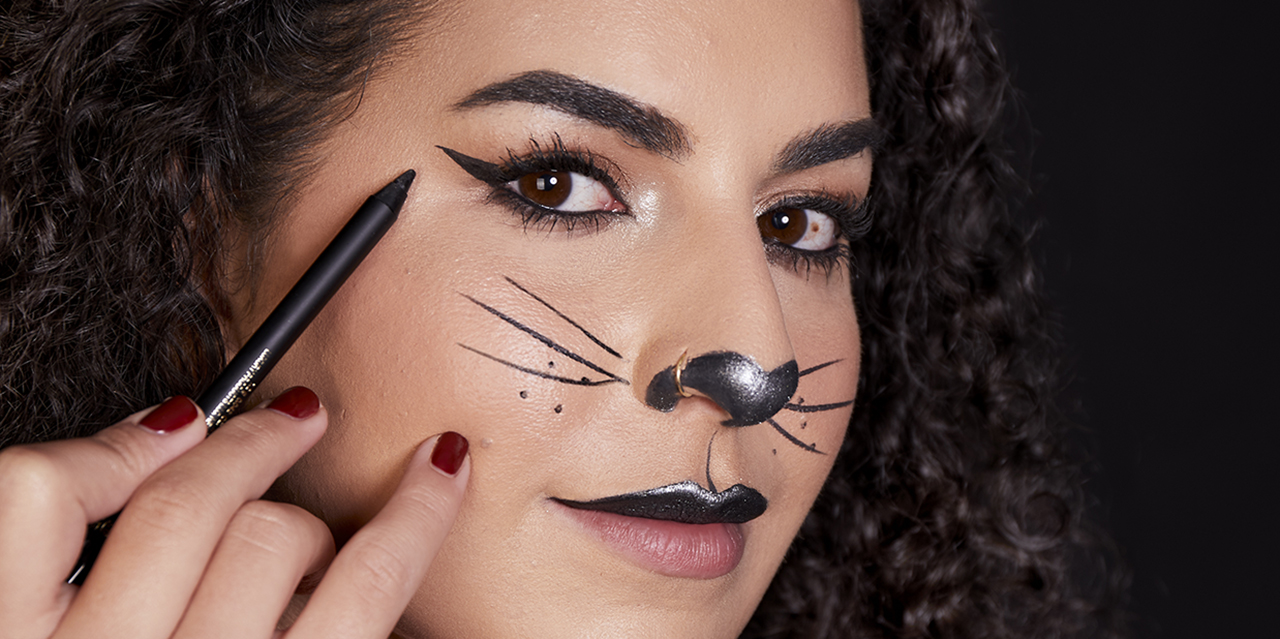 Easy Cat Makeup Look for Halloween Using Eyeliner - Lancôme